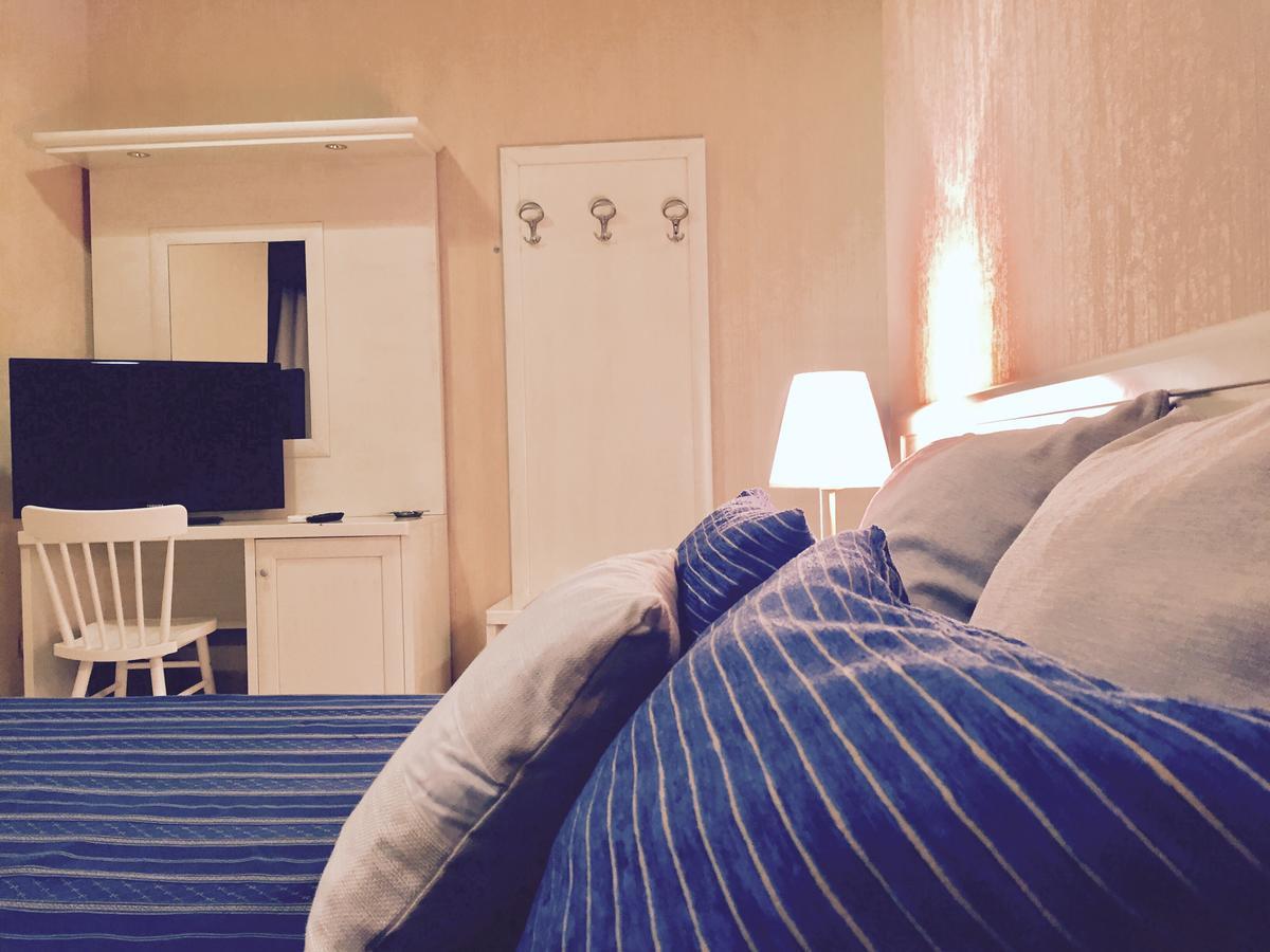 La Fontanina Hotel Giugliano In Campania Eksteriør bilde